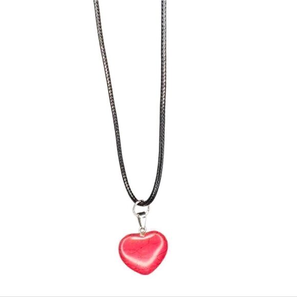 Red Marble Crystal Heart Necklace - Picture 3 of 3